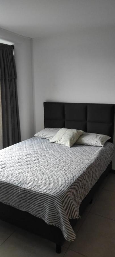 Апартаменты Apartamento Entero Centrico Y Confortable Санта-Крус-де-ла-Сьерра Экстерьер фото